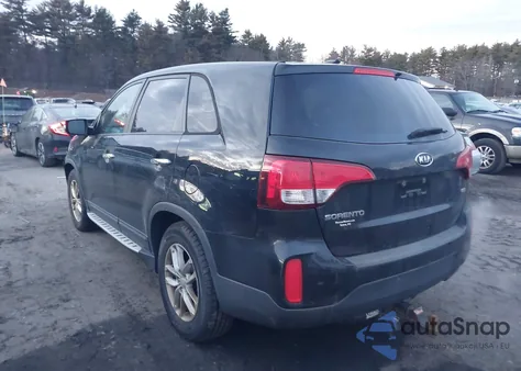 2015 Kia Sorento Lx z USA, uszkodzony, nr VIN 5XYKT3A68FG579598